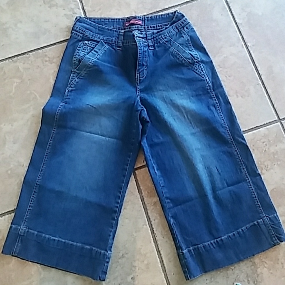 Jones Wear Capri Jean's